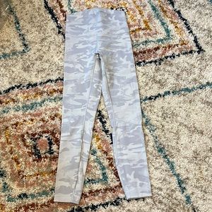 Lululemon white and grey camo leggings. Size 6